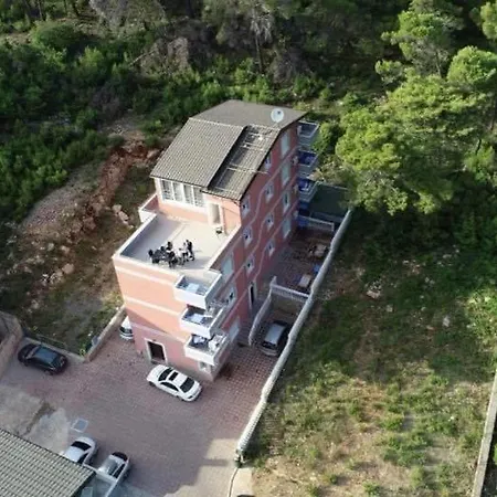 Apartment Vila Pergola